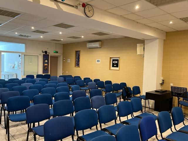 Plus de détails pour Local d’activités à vendre