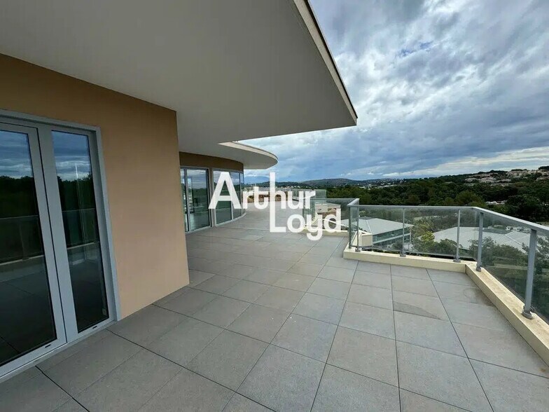Bureau dans SOPHIA ANTIPOLIS à louer - Photo de l’immeuble – Image 3 sur 6