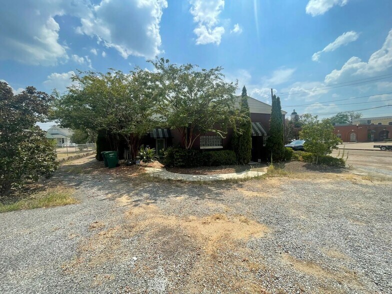 151 E Center St, Canton, MS à vendre - Photo de l’immeuble – Image 2 sur 6