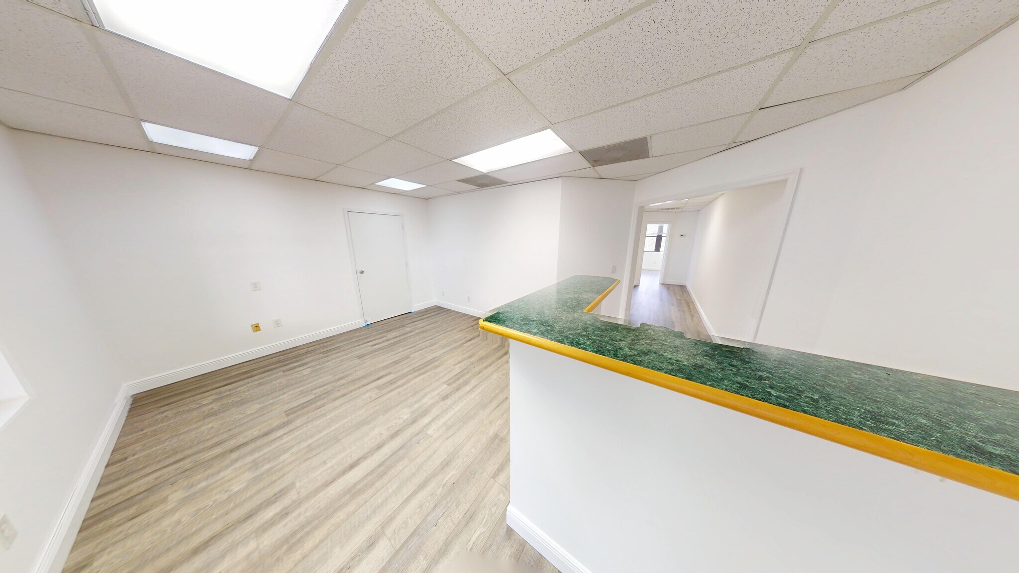 1111 SE Federal Hwy, Stuart, FL à louer Photo intérieure– Image 1 sur 5