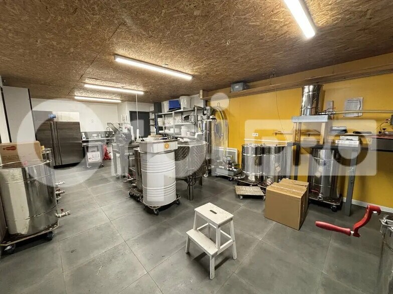 Local d’activités dans Compiègne à louer - Photo intérieure – Image 2 sur 5