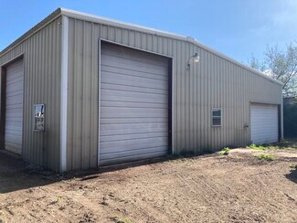 Plus de détails pour 2605 19th St, Hondo, TX - Local d’activités à vendre