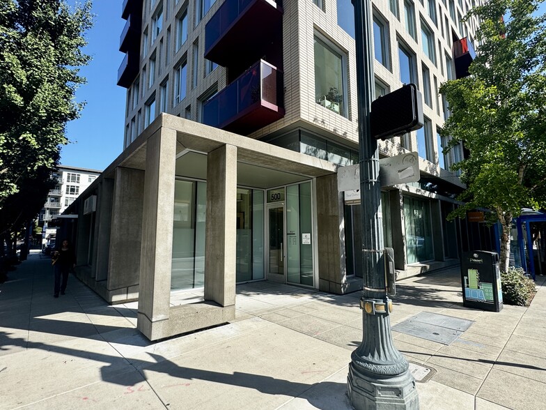 500 NW 10th Ave, Portland, OR à louer - Photo principale – Image 1 sur 1