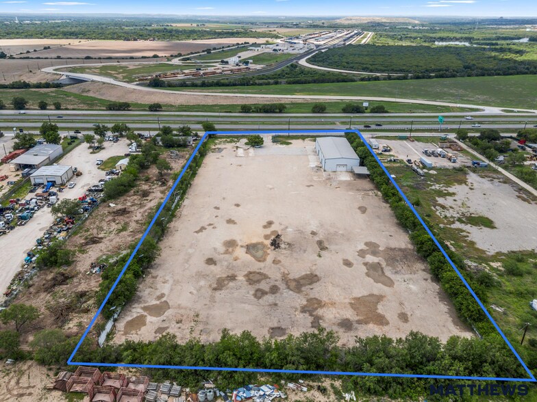 12870 Interstate 35 S, Von Ormy, TX à louer - Photo de l’immeuble – Image 2 sur 4