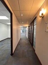 5500 N Service Rd, Burlington, ON à louer Photo intérieure– Image 1 sur 15