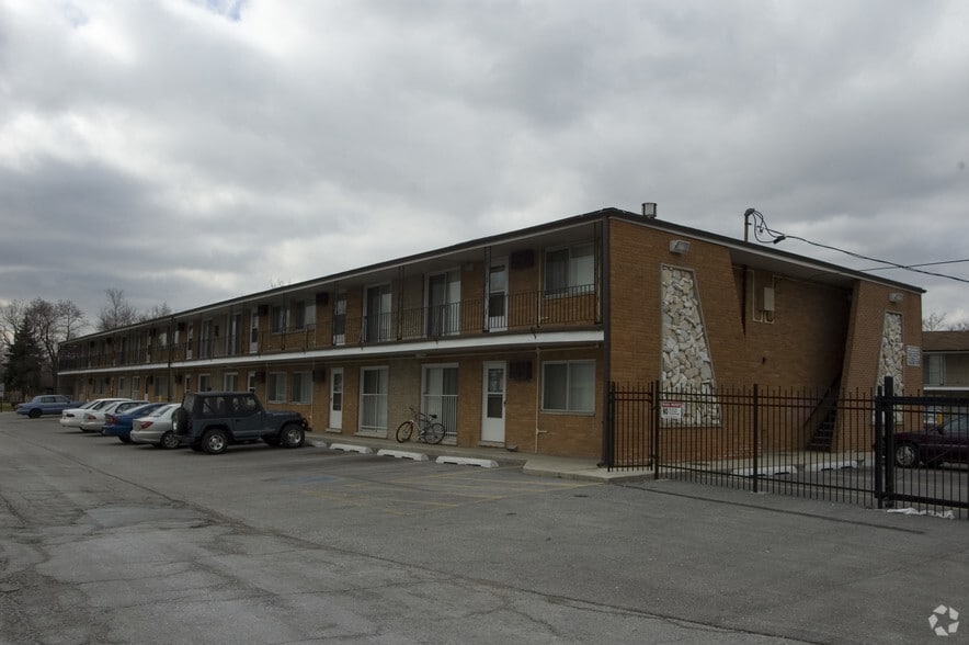 6545-6547 W 111th St, Worth, IL à vendre - Photo de l’immeuble – Image 2 sur 4