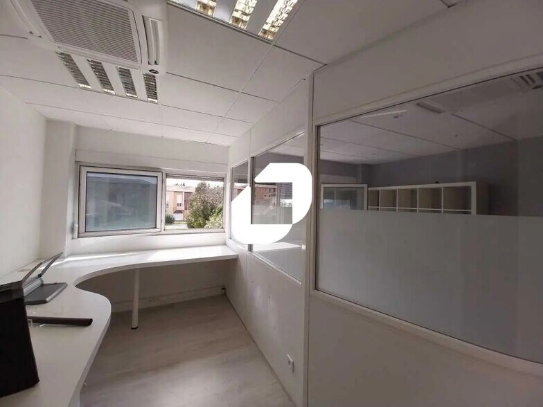 Bureau dans Montpellier à vendre - Photo de l’immeuble – Image 2 sur 11