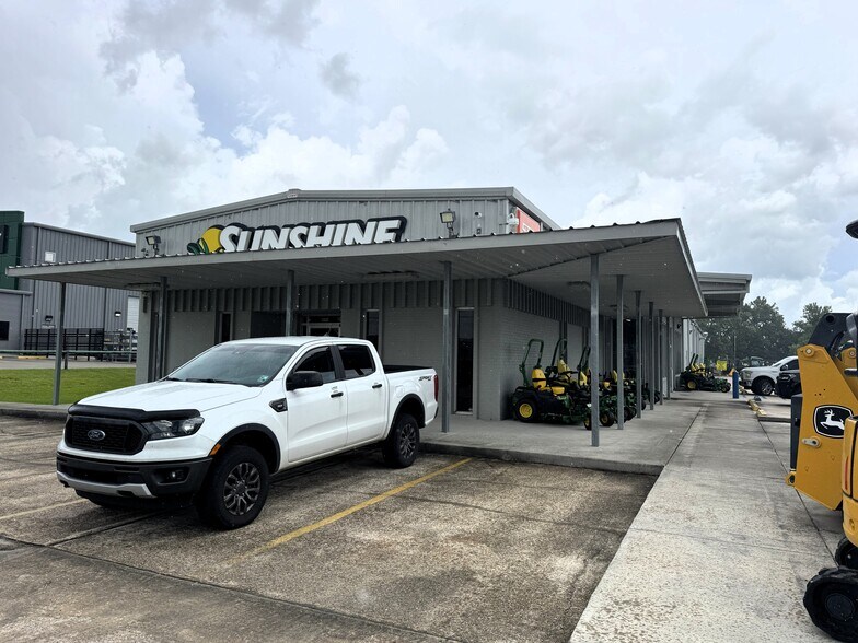 12137 Airline Hwy, Baton Rouge, LA à louer - Photo de l’immeuble – Image 2 sur 16