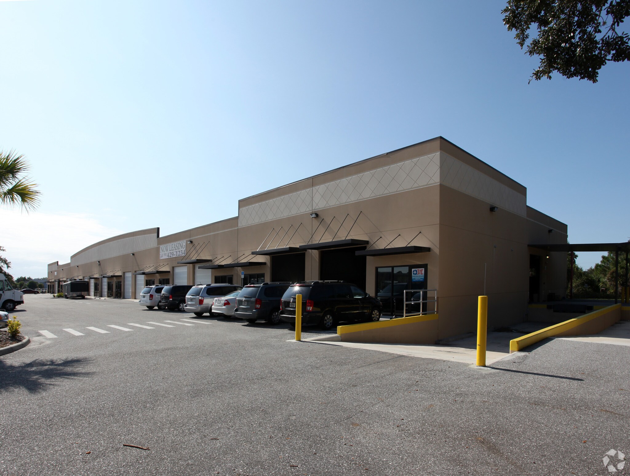 2625 Commerce Pky, North Port, FL à louer Photo principale– Image 1 sur 8