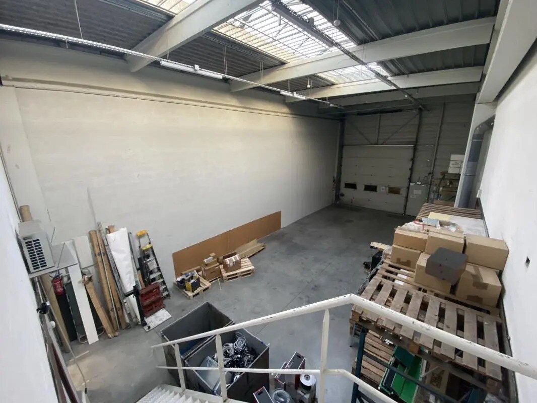 Local d’activités dans Le Mesnil-Amelot à louer Photo intérieure– Image 1 sur 15