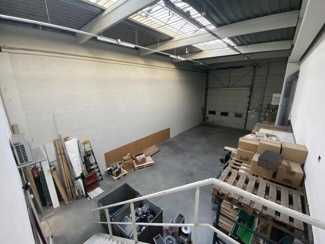 Plus de détails pour Bureau, Local d'activités à louer