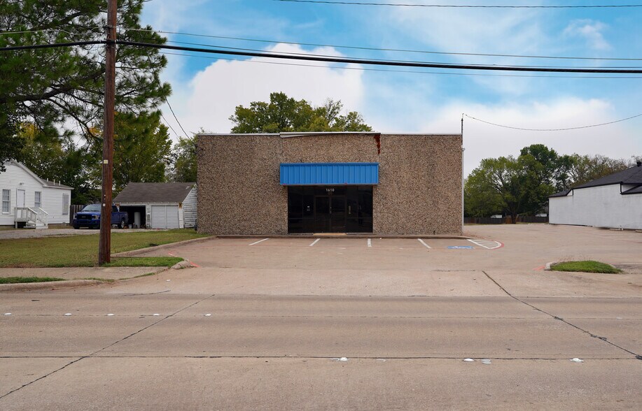 1610 Wynn Joyce Rd, Garland, TX à vendre - Photo principale – Image 1 sur 10