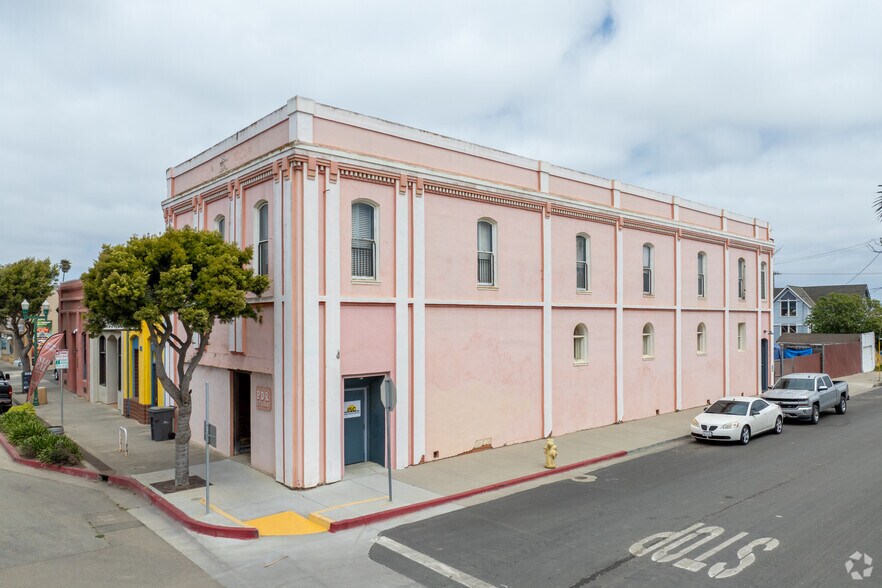 910 Guadalupe St, Guadalupe, CA à vendre - Photo de l’immeuble – Image 2 sur 4