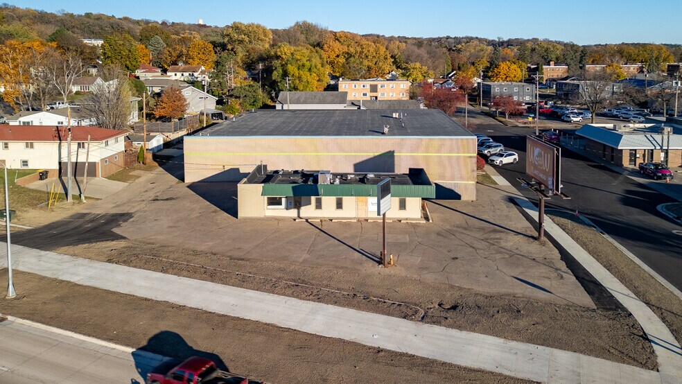 1600 N Broadway, Rochester, MN à louer - Photo principale – Image 1 sur 5