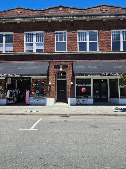 104-106 W Main St, Wallace, NC à louer - Photo de l’immeuble – Image 2 sur 3