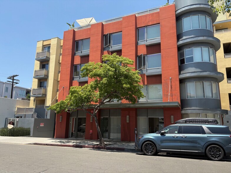 65 W Dayton St, Pasadena, CA à louer - Photo de l’immeuble – Image 3 sur 33