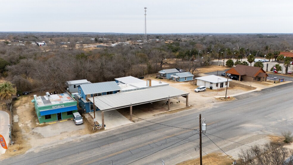 1911 State Hwy 132, Natalia, TX à vendre - Photo de l’immeuble – Image 3 sur 36
