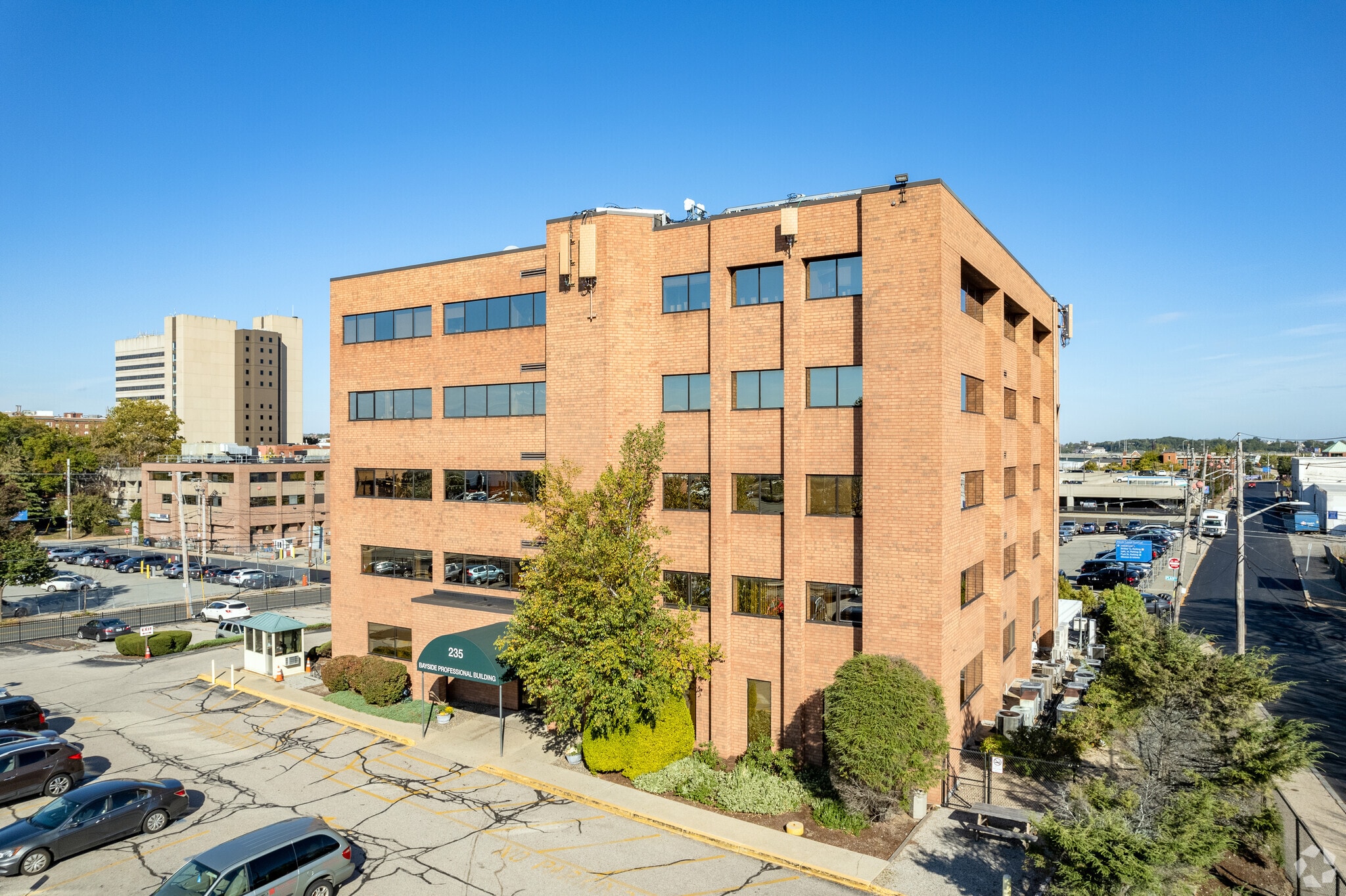 235 Plain St, Providence, RI à vendre Photo principale– Image 1 sur 7
