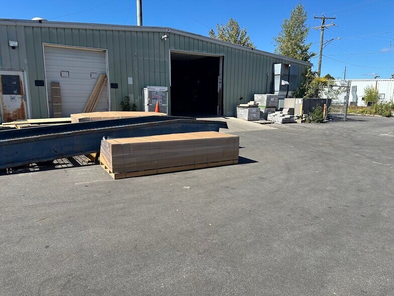 211 Gay St, Manchester, NH à louer - Photo de l’immeuble – Image 2 sur 3