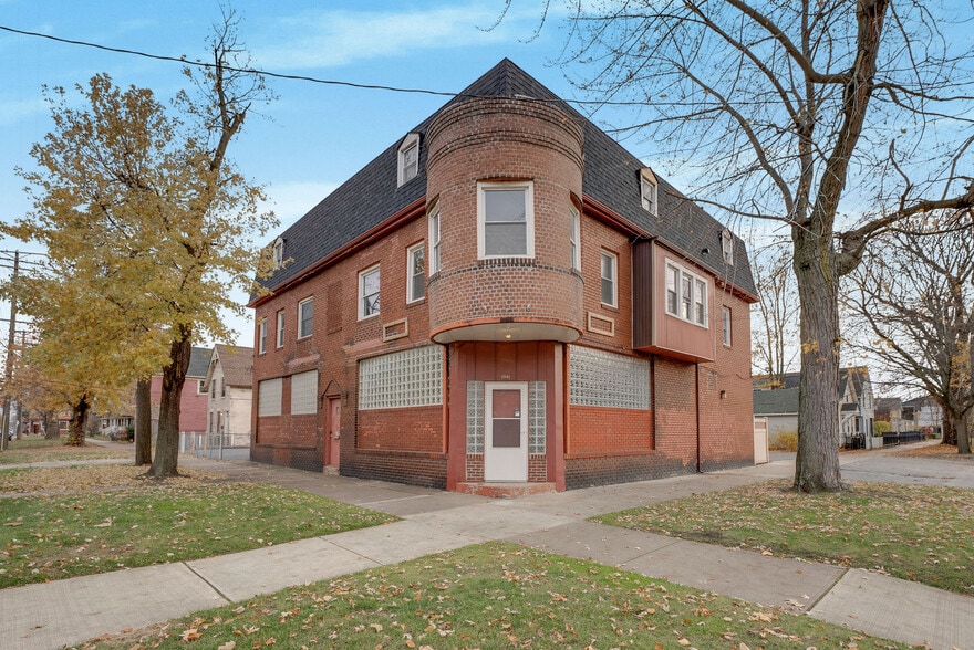 1041 Starkweather Ave, Cleveland, OH à vendre - Photo principale – Image 1 sur 6
