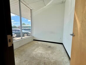 1402-1418 S Main St, Weatherford, TX à louer Photo intérieure– Image 2 sur 5