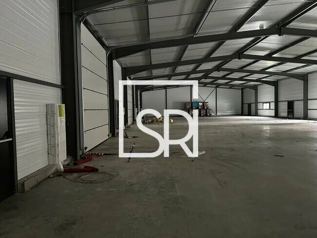 Plus de détails pour Industriel/Logistique à louer