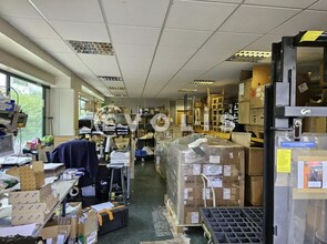 9 Avenue Des Froides Bouillies, Morangis à louer Photo intérieure– Image 2 sur 3