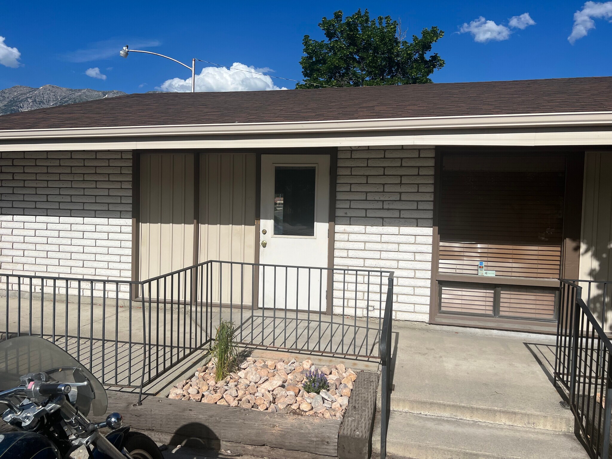 1675 N Freedom, Provo, UT à louer Photo de l’immeuble– Image 1 sur 5
