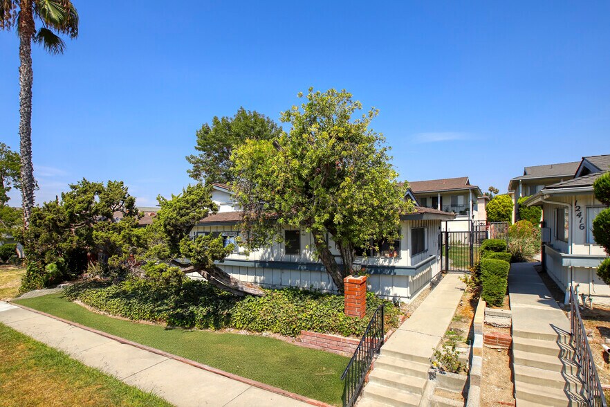 12406 Clearglen Ave, Whittier, CA à vendre - Photo de l’immeuble – Image 2 sur 6