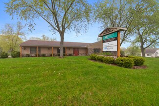 Plus de détails pour N48W14336 Hampton Rd, Menomonee Falls, WI - Bureau à vendre