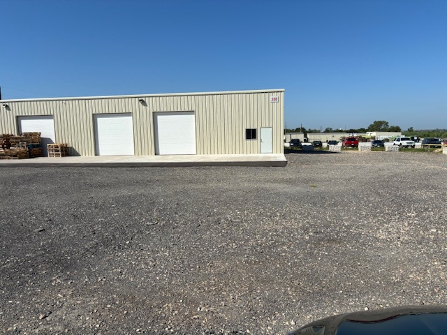 3012 FM 621, San Marcos, TX à louer - Photo de l’immeuble – Image 2 sur 11