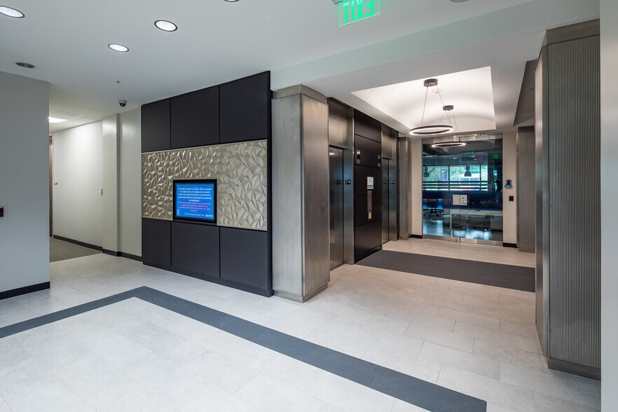 3495 Piedmont Rd NE, Atlanta, GA à louer - Hall d’entrée – Image 3 sur 23