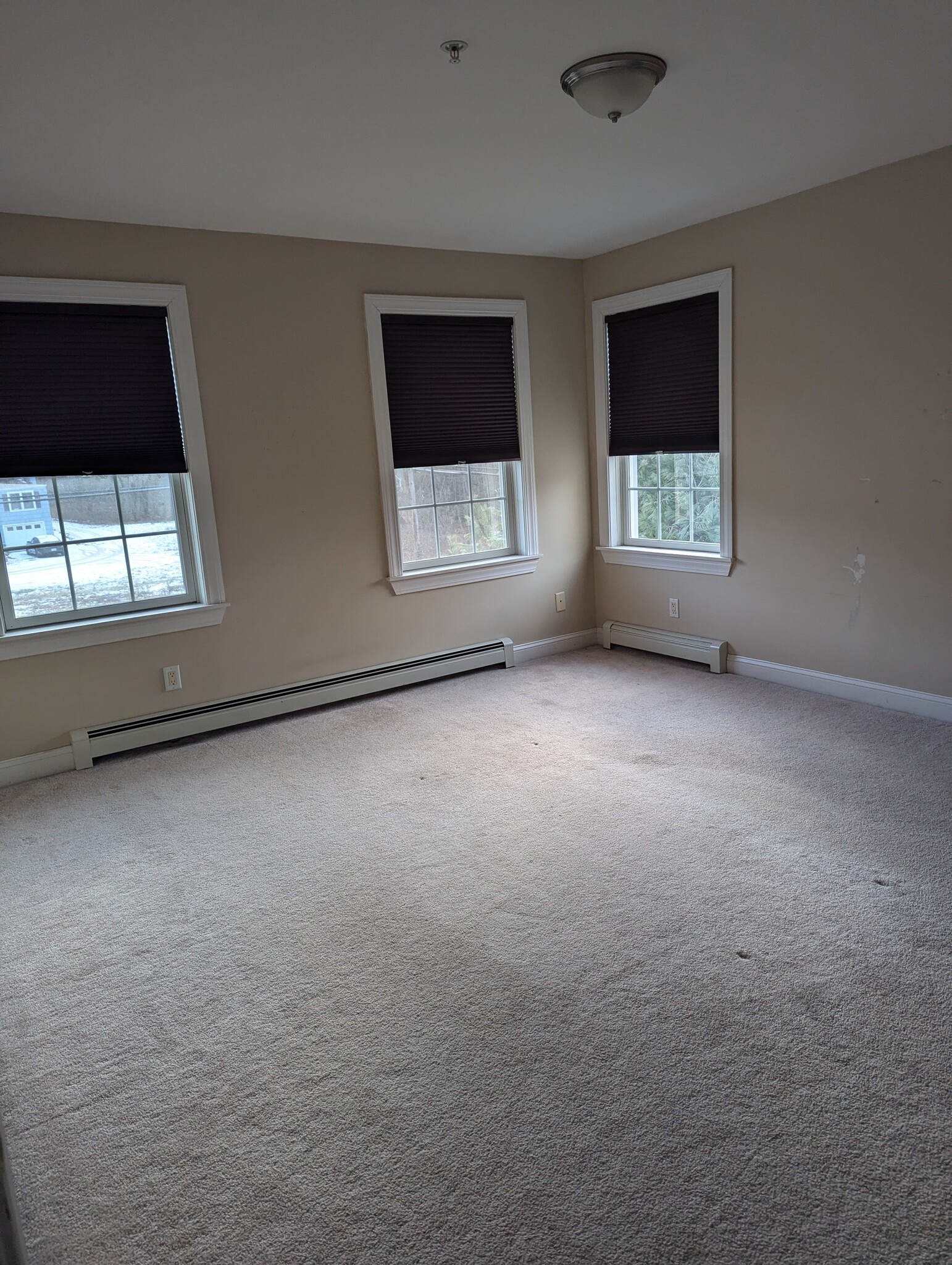 230 Rockingham Rd, Derry, NH à louer Photo intérieure– Image 1 sur 2