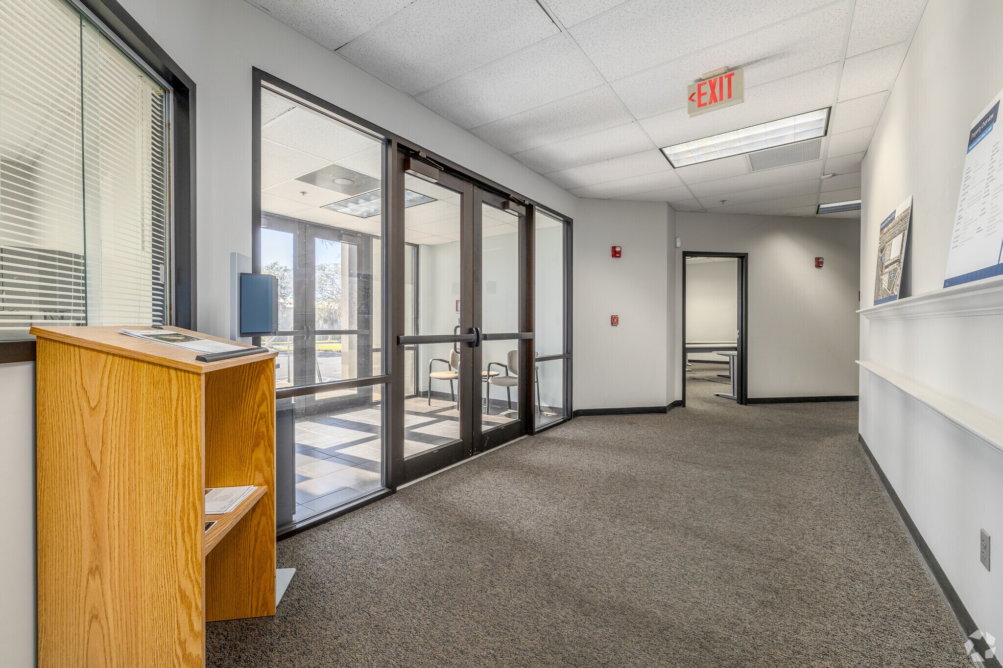 3660 Deerpark Blvd S, Elkton, FL à louer Hall d’entrée– Image 1 sur 13