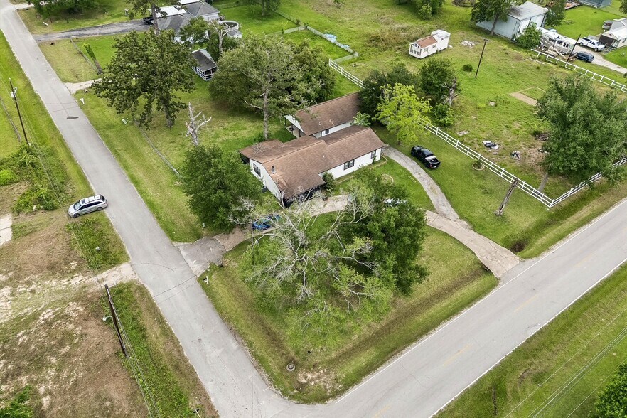 22855 E Martin Dr, Porter, TX à vendre - Photo de l’immeuble – Image 2 sur 27