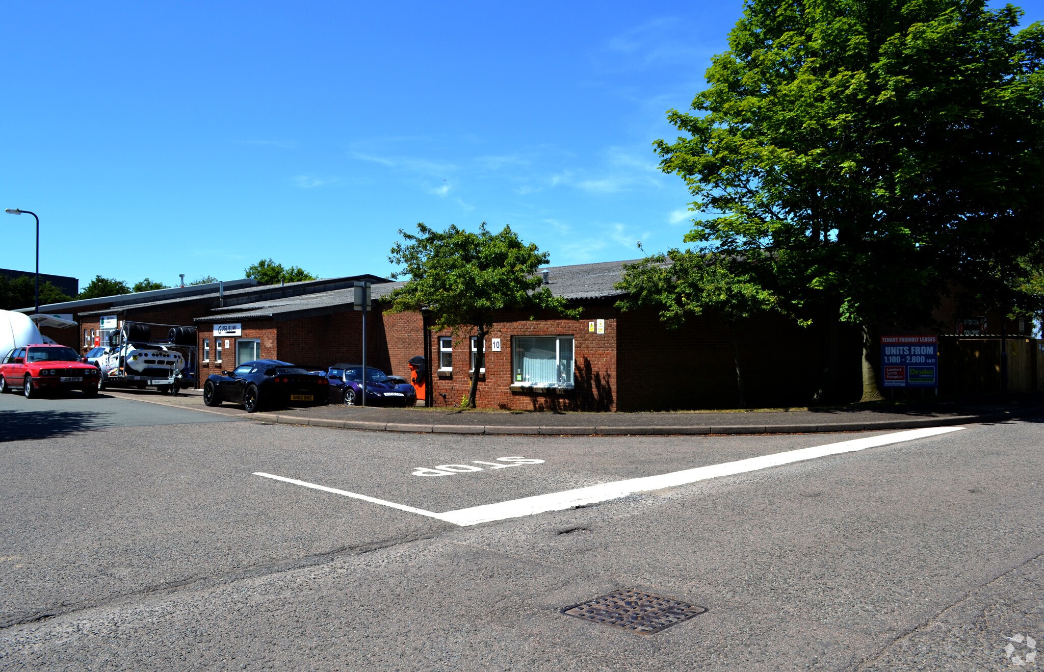 Alvis Way, Daventry à louer Photo principale– Image 1 sur 4