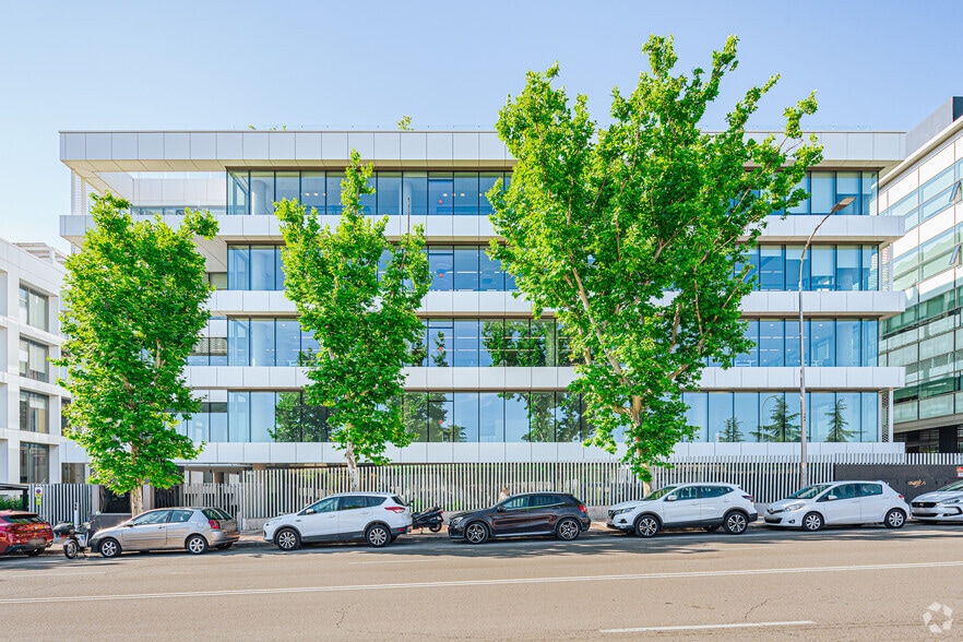 Calle Alcalá, 544, Madrid, Madrid à louer - Photo principale – Image 1 sur 6