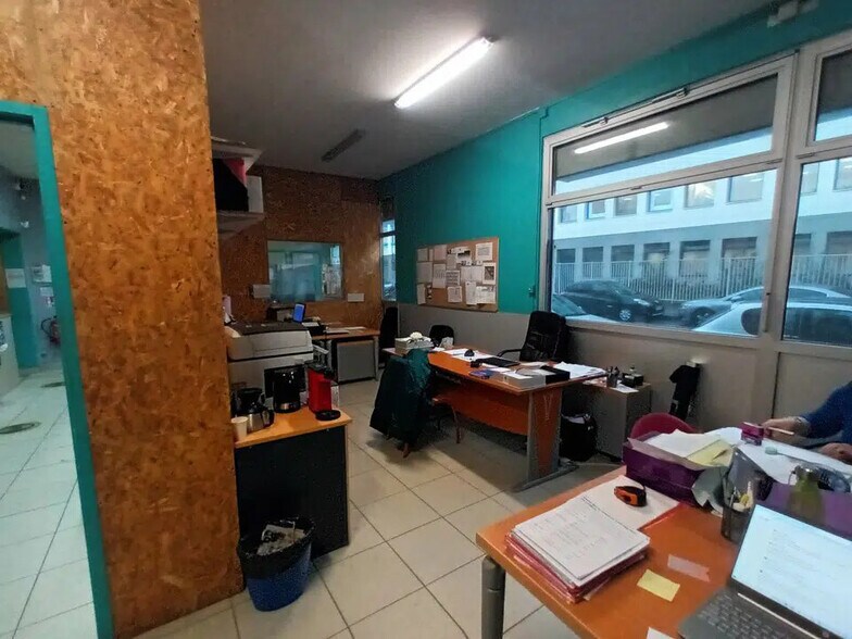 Local d’activités dans Le Havre à louer - Photo de l’immeuble – Image 2 sur 5