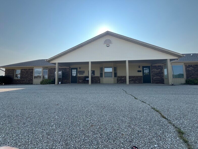 1461 Jason Rd, Greenfield, IN à louer - Photo de l’immeuble – Image 1 sur 12