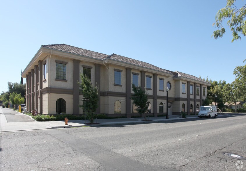 1600 G St, Modesto, CA à vendre - Photo principale – Image 2 sur 14