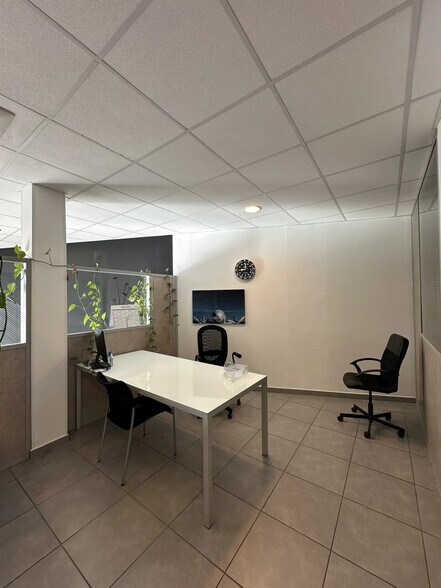 531 Avenue Paul Jullien, Le Tholonet à louer - Photo de l’immeuble – Image 3 sur 7