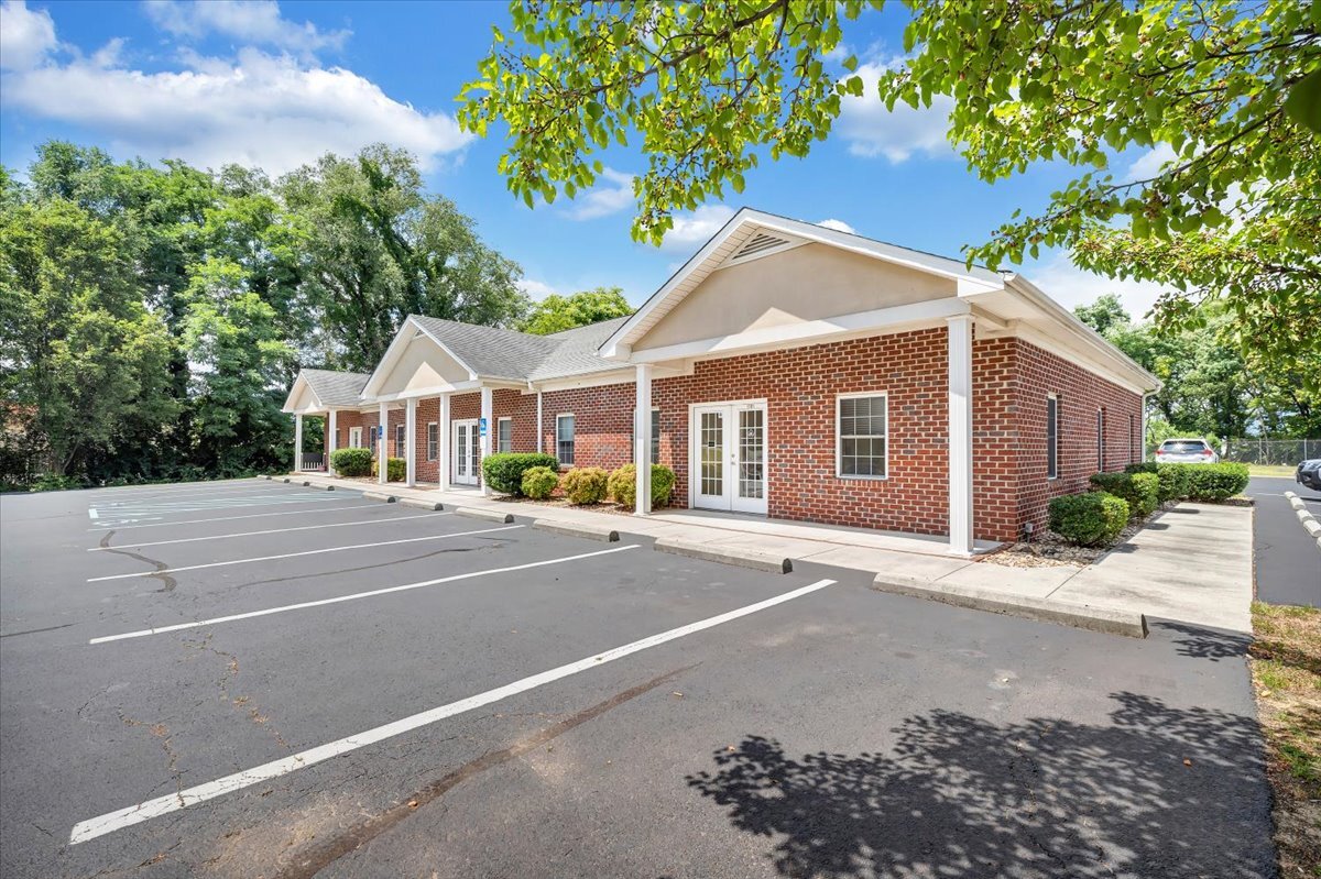 1101-1109 Electric Rd, Salem, VA à louer Photo principale– Image 1 sur 23
