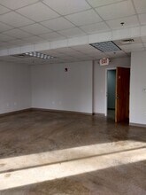 605 W Main St, Carrboro, NC à louer Photo intérieure– Image 2 sur 2