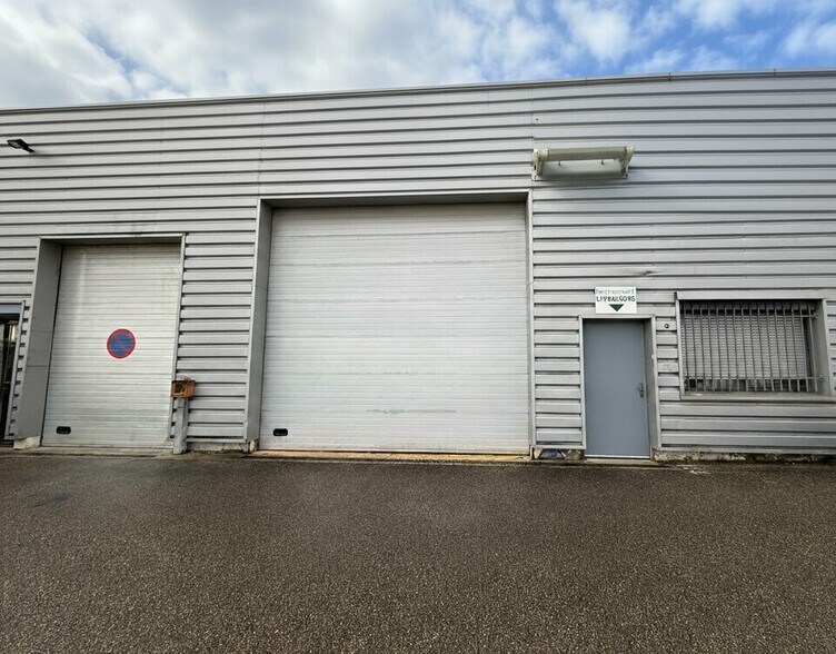 14 Rue Douaumont, Villeurbanne à louer - Photo de l’immeuble – Image 1 sur 2