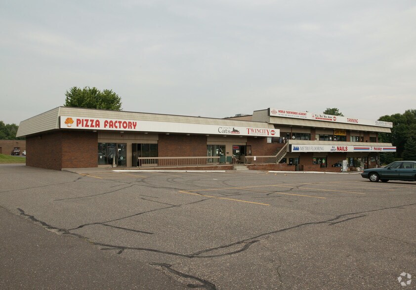 2137-2161 Division St N, Saint Paul, MN à vendre - Photo de l’immeuble – Image 2 sur 6