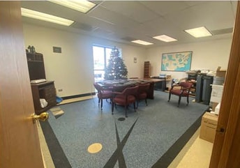 985 Graceland Ave, Des Plaines, IL à vendre - Photo intérieure – Image 2 sur 7