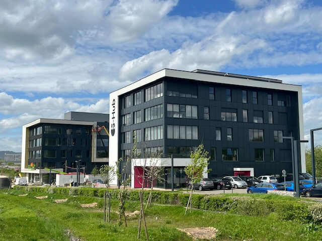 Bureau dans Yutz à louer - Photo de l’immeuble – Image 2 sur 6