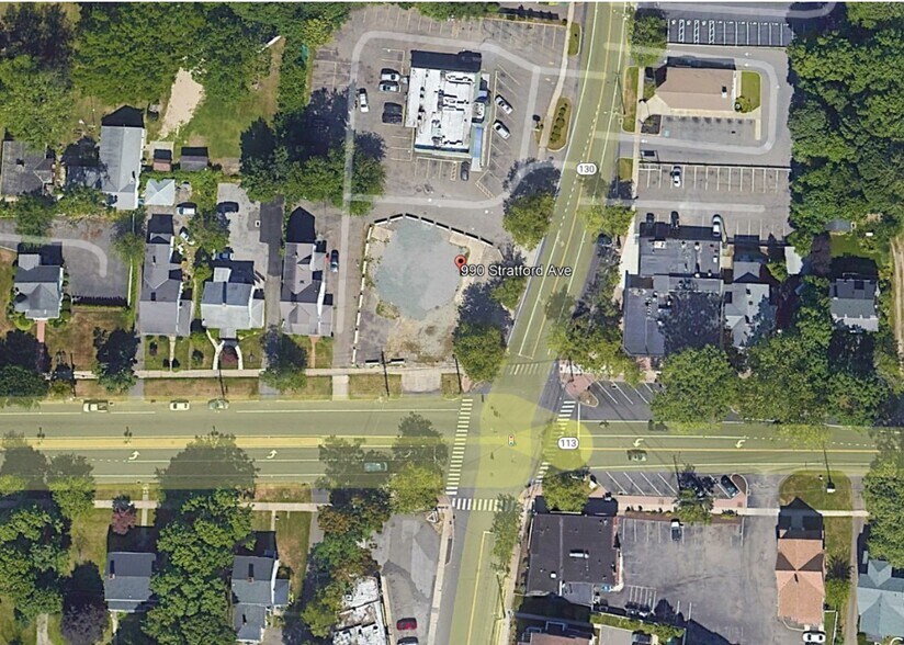 990 Stratford Ave, Stratford, CT à vendre - Photo de l’immeuble – Image 1 sur 1