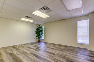 447 3rd Ave N, Saint Petersburg, FL à louer Photo intérieure– Image 1 sur 4