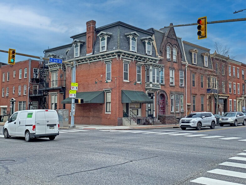 900 N 3rd St, Harrisburg, PA à vendre - Photo de l’immeuble – Image 2 sur 4